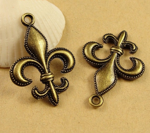 Featured image of post Fleur De Lis Jewelry Wholesale - Its roots date back thousands of years to the times of ancient.