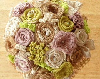 Bouquet de Mariée en toile de jute, tissu et dentelle (sur commande)