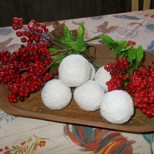 Felt Embroidered Snowflake Ball Christmas Holiday Decor 3cm Vase Filler,  Table Scatter, Tiered Tray Decor 