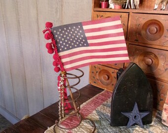 Primitive Patriotic Bed Spring Flag Arrangement, Rustic Americana