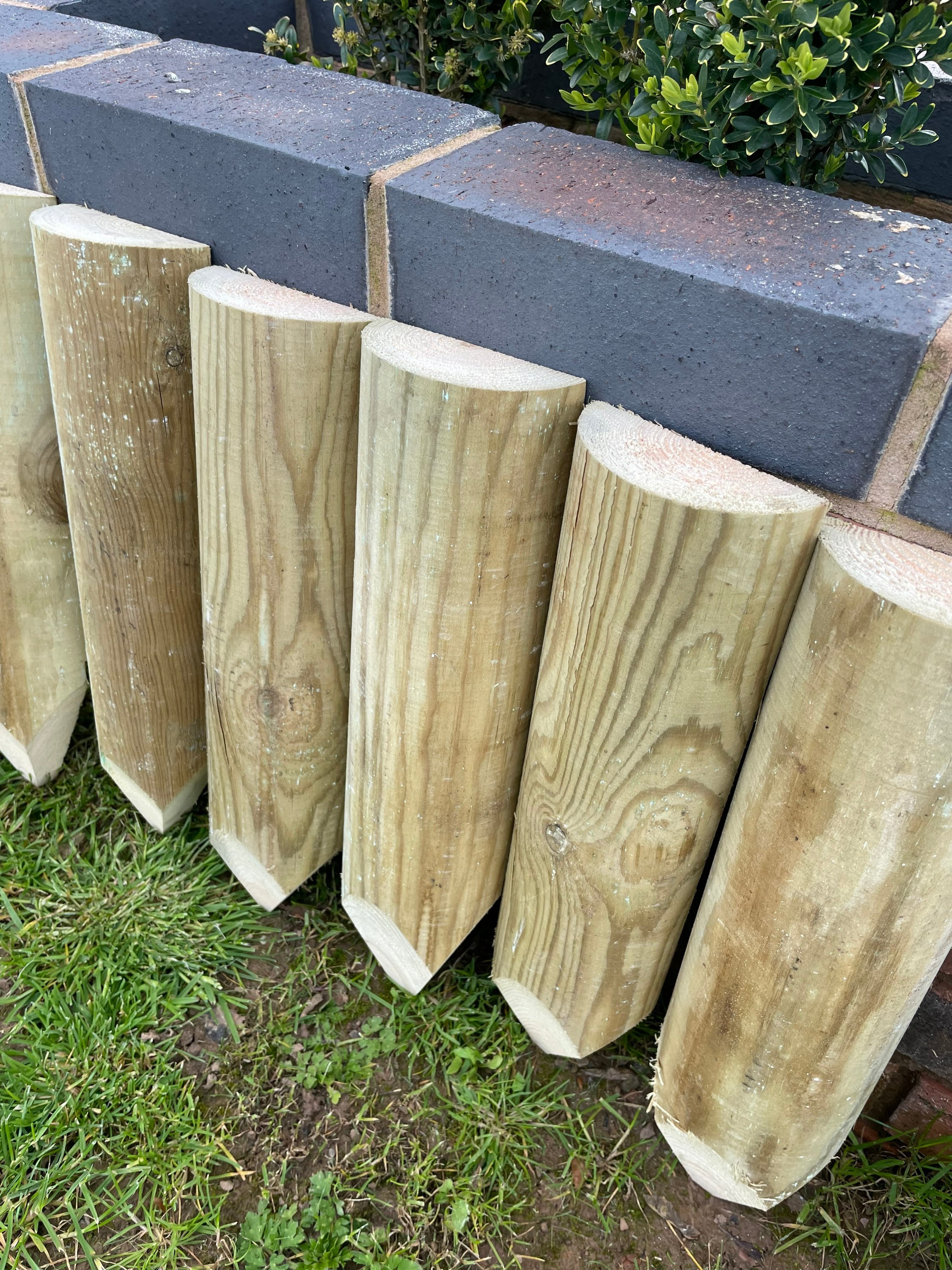 30 Wooden Garden Edging Half Round Pointed Stakes 16 - Etsy UK