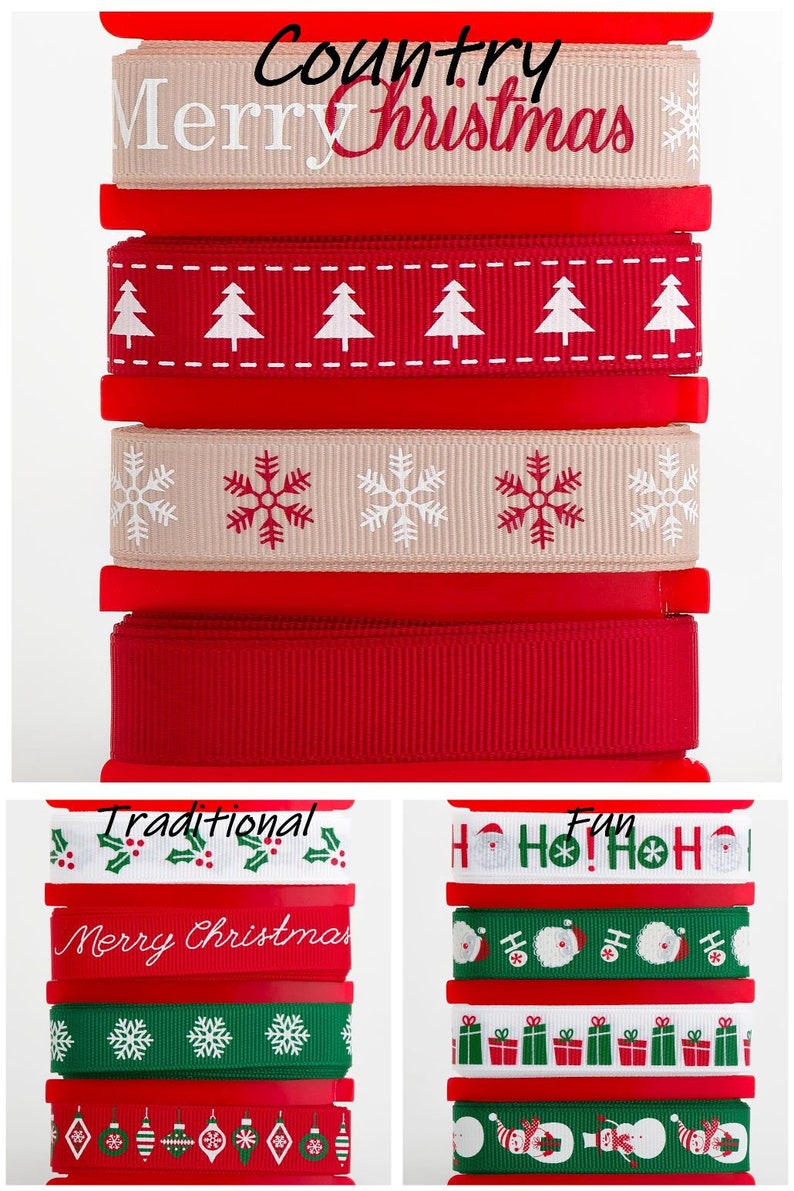 K&ouml;nnte beinhalten: Sortiment an Weihnachtsb&auml;ndern mit verschiedenen Designs, darunter "Country Merry Christmas", Schneeflocken, Weihnachtsb&auml;ume, Stechpalme und Weihnachtsmann. Die B&auml;nder sind rot, gr&uuml;n, wei&szlig; und beige.