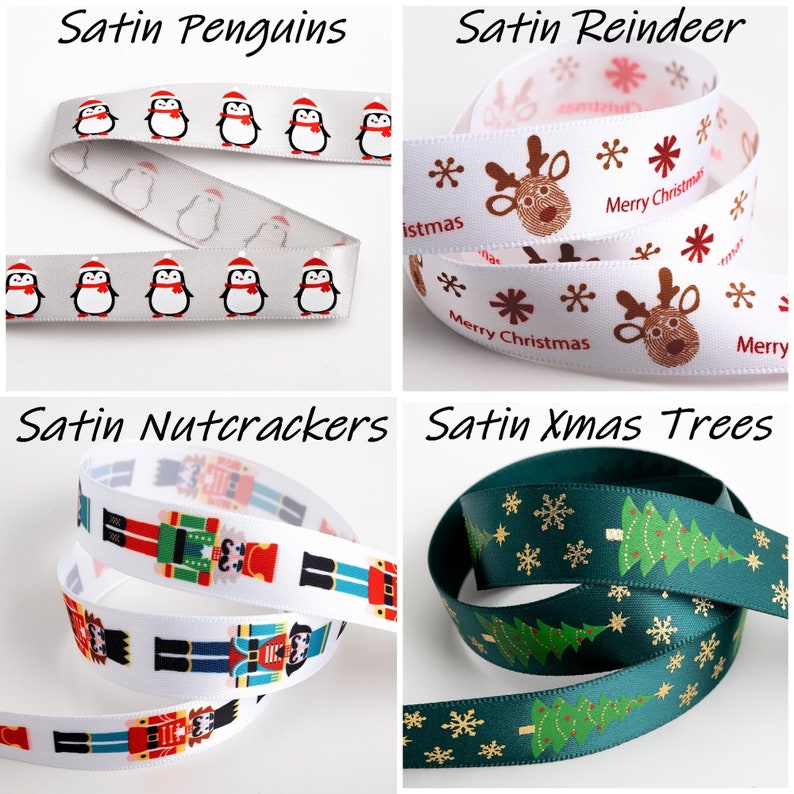 K&ouml;nnte beinhalten: Vier Rollen Satinband mit verschiedenen Weihnachtsmotiven. Die erste Rolle hat einen wei&szlig;en Hintergrund mit roten Pinguinen. Die zweite Rolle hat einen wei&szlig;en Hintergrund mit braunen Rentieren und dem Text "Frohe Weihnachten". Die dritte Rolle hat einen wei&szlig;en Hintergrund mit bunten Nussknackern. Die vierte Rolle hat einen gr&uuml;nen Hintergrund mit goldenen Schneeflocken und gr&uuml;nen Weihnachtsb&auml;umen.