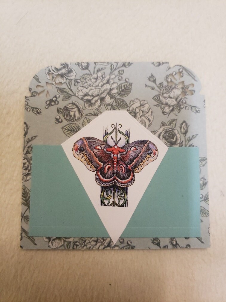 Handmade scrapbook pockets featuring original artwork. Superb Etsy 日本