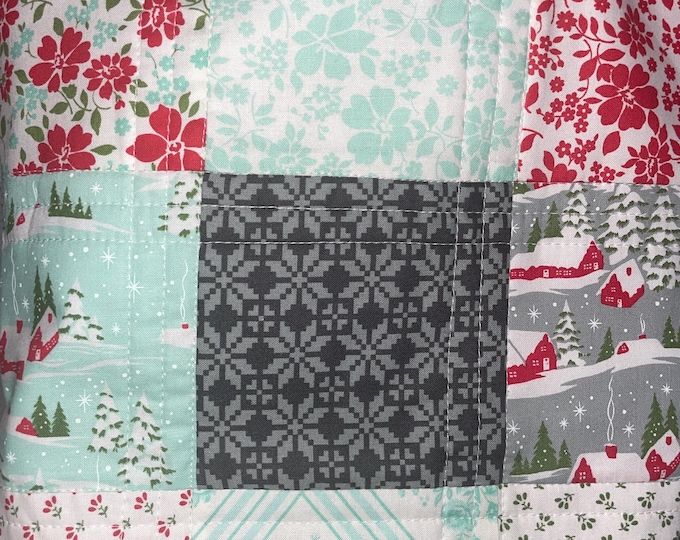 Christmas Bag, Christmas decor, Christmas, Bag, Tote, quilted tote, handmade quilt bag, handmade tote, homemade bag, quilted bag