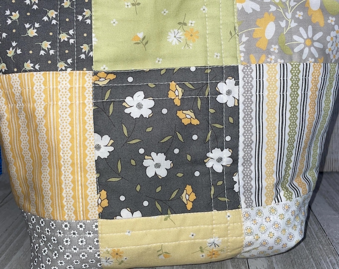Quilted Bag, Handmade Bag, Handmade Tote, Bag, Tote, Quilted Tote, Homemade Bag, Homemade Tote, Lined Bag, Lined Tote