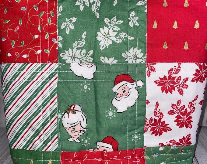 Christmas Bag, Christmas decor, Christmas, Bag, Tote, quilted tote, handmade quilt bag, handmade tote, homemade bag, quilted bag