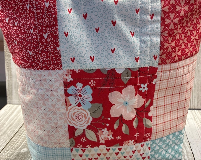 Quilted bag, bag, tote, quilted bag, quilted tote, handmade bag, handmade tote, handmade quilt tote, handmade quilt bag, homemade bag