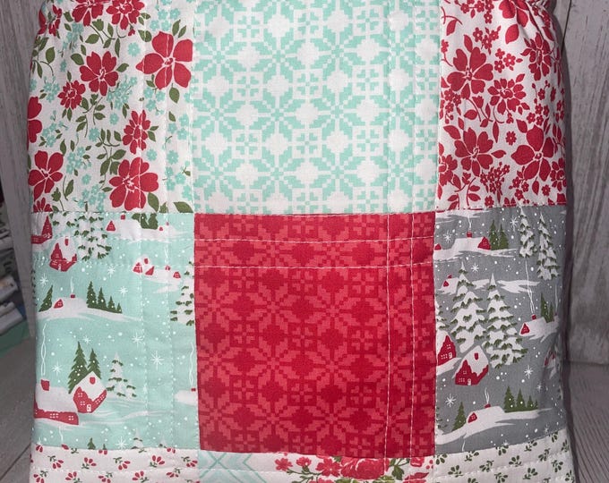 Christmas Bag, Christmas decor, Christmas, Bag, Tote, quilted tote, handmade quilt bag, handmade tote, homemade bag, quilted bag