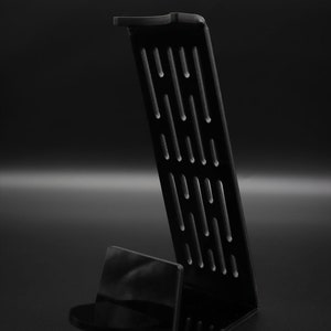 Classic Piano Black Vertical Acrylic Lightsaber Stand V2.5 image 4