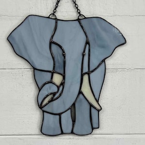 STAINED GLASS ELEPHANT - glass art - stained glass window hangings - Elephant suncatcher
