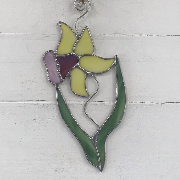STAINED GLASS DAFFODIL - glass art - stained glass window hangings - Spring Daffodil Suncatcher