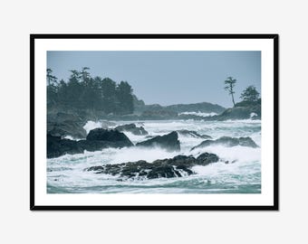 Zeegezicht Vancouvereiland | Kustprint Ucluelet | Muurkunst Wild Pacific Trail | Foto oceaangolven