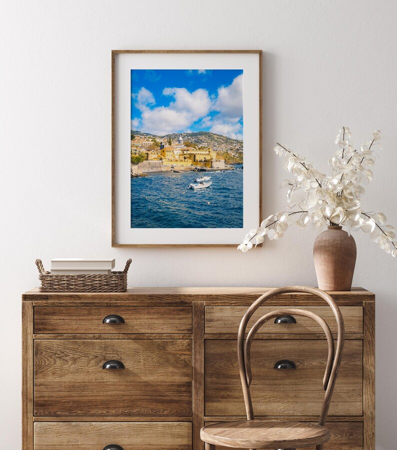 Impresión costera de Funchal Madeira, colorida fotografía de viajes del paisaje urbano de Portugal imagen 2