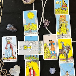 10 cartes de lecture de croix celtique - Lectures de tarot détaillées d'inspiration spirituelle, abordables, envoyées directement par email