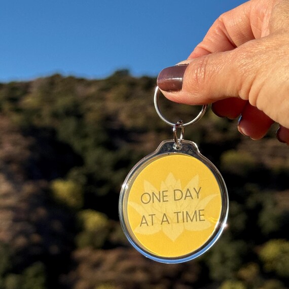 One Day At A Time-One Breath At A Time 2" Keychain | Recovery Gift | AA Keychain | NA | Al-Anon | Alateen Gift | 11th Step | Meditation Gift