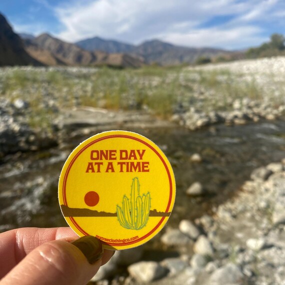 One Day At A Time 2" Round Sticker | 12 Step Recovery Sticker | Alateen Al-Anon Sticker | Clean And Sober | AA Gifts | Cactus Sticker