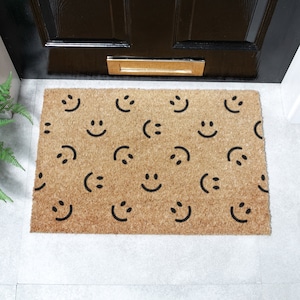 Smiley Faces Doormat - Home Decor - Anniversary Gift - Housewarming Gift - Cartoon Face Gift - Unique Door Mat - Modern Mat - 60cm X 40cm