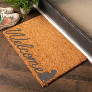 Grey Welcome Cat Doormat - Funny Cat Doormat - Gift For Pet Lovers - Welcome Door Mat - New Home Gift - Cat Lover Present - 60cm X 40cm