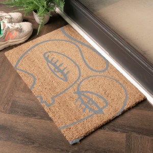 Grey Line Art Eyes Doormat - Abstract Face art - Female Face Doormat - Welcome Doormat - Front Door Mat - Housewarming Gift - 60x40cm