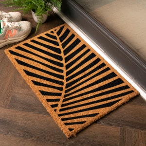 Palm Leaves Doormat - Tropical Doormat - House Plant Doormat - Black Botanical Print Mat - Housewarming Beach House - 60cm X 40cm