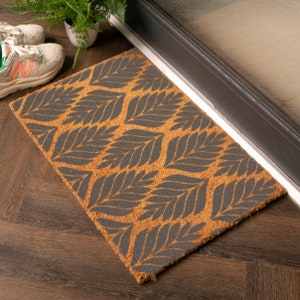 Grey Palm Pattern Doormat - Monstera Houseplant Leaf Mat - Plant Mom Welcome Mat - Housewarming Gift - Plant Mom Gift - New Home - 60cmX40cm