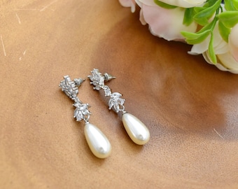 Silver Vintage-Look Pearl Drop Rhinestone Bridal Earrings