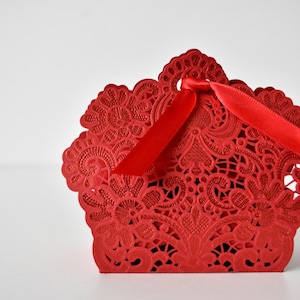 Red Lace Wedding Favour Box with Tie