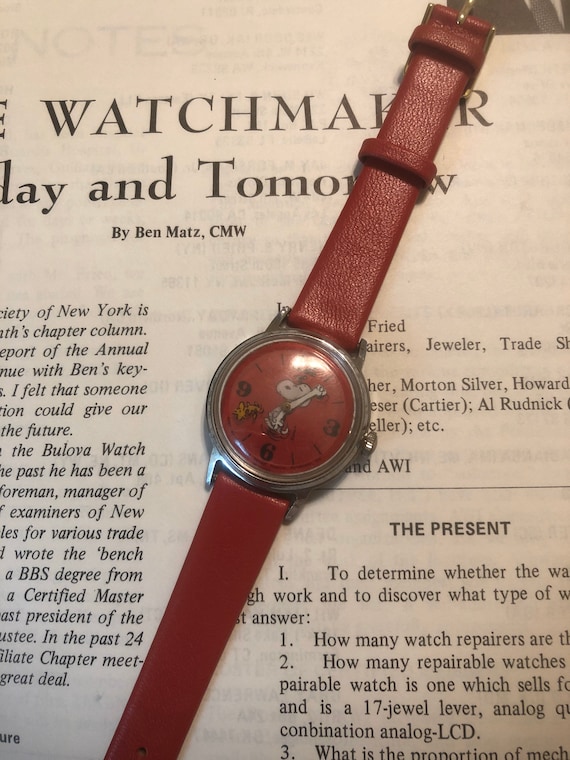 Vintage Snoopy Watch with floating Woodstock
