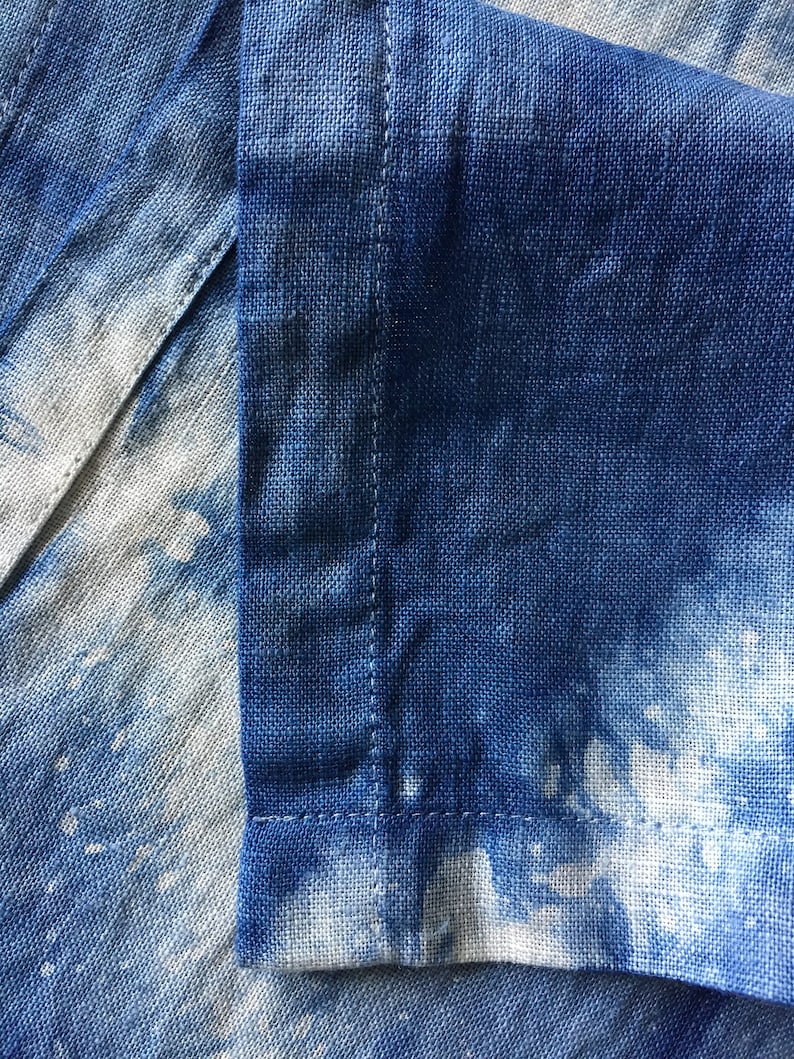 resist pattern shibori Indigo linen table runner with itajime