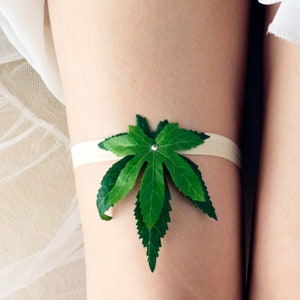 Ganja Strumpeband Bröllop Brud Halkfri Plus Size Petite Finns i alla storlekar Måttbeställd Marijuana Stoner Brudfest MARY JANE Pot HYBRID