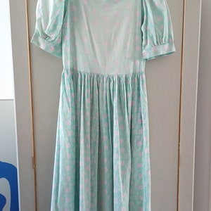 Laura Ashley Grön Klänning med Puffärmar bild 2