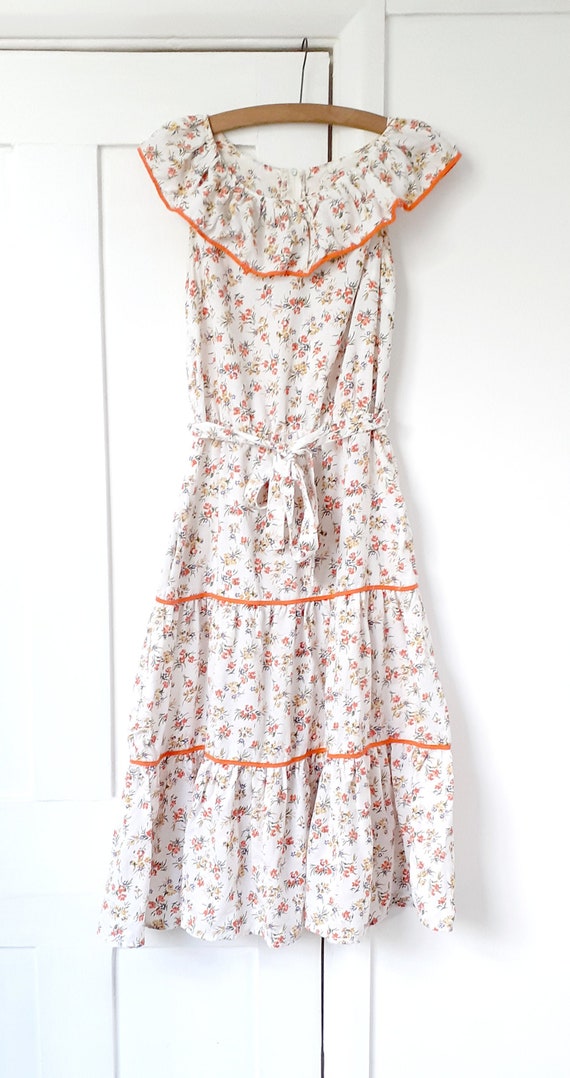 White Floral Prairie Dress . Small