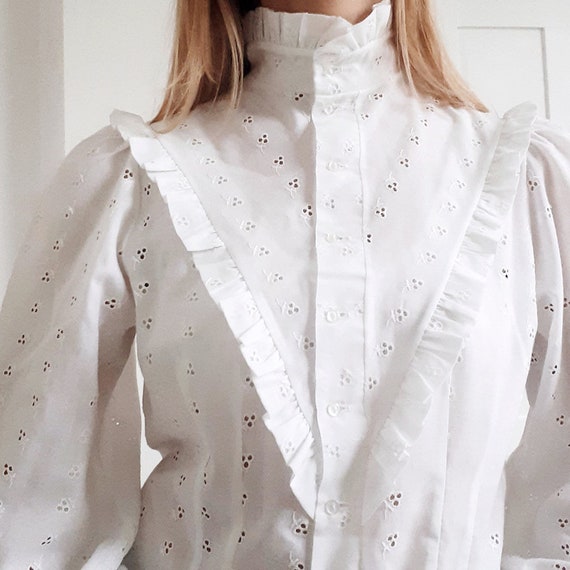Broderie Anglaise Prairie Blouse
