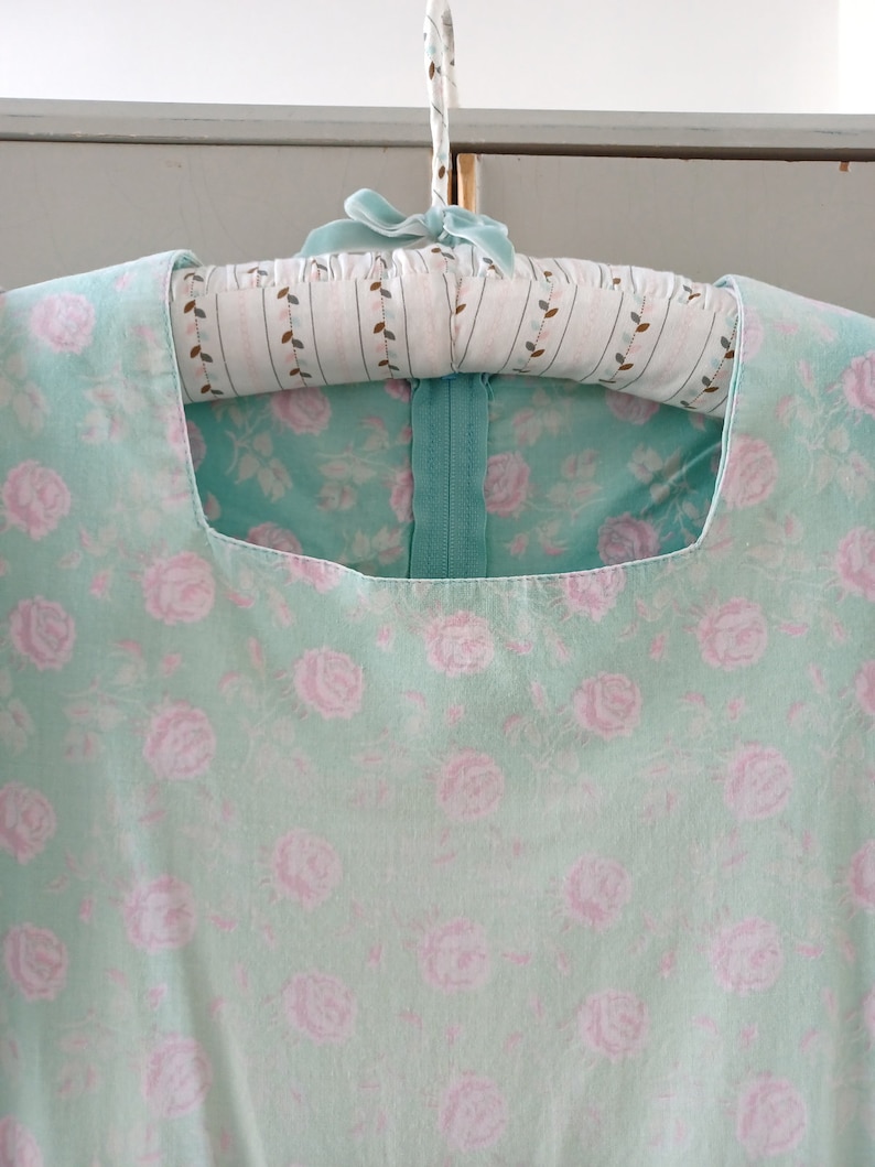 Laura Ashley Grön Klänning med Puffärmar bild 5
