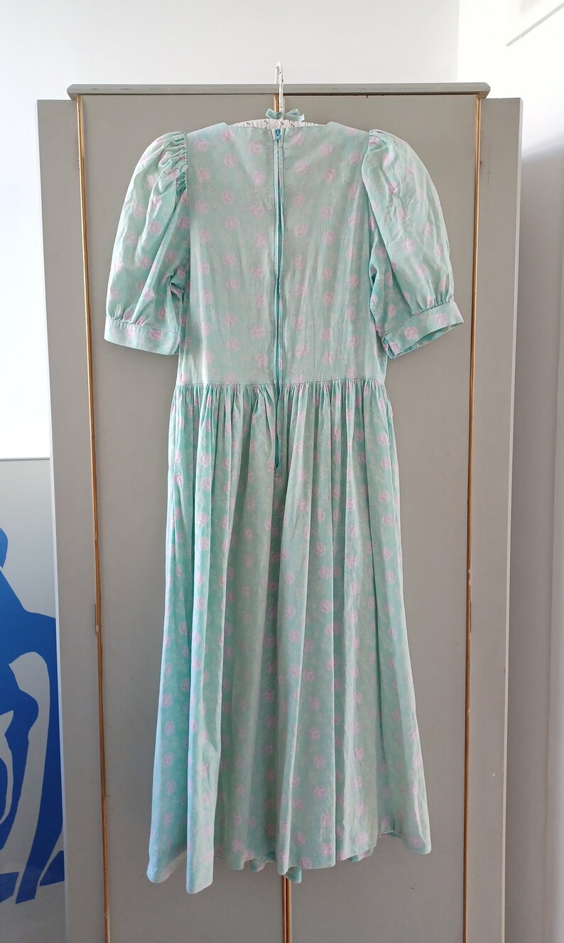 Laura Ashley Grön Klänning med Puffärmar bild 7