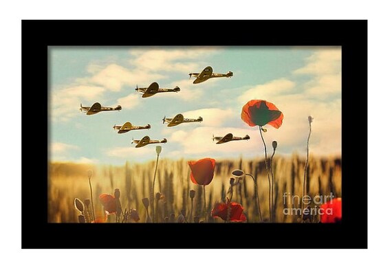 Spitfire /& Hurricane Flying Over Poppy Field Picture Framed Canvas Art Print