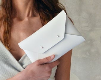 small white clutch