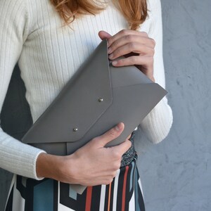 Gray leather clutch bag / Gray envelope clutch / Genuine leather / Wedding clutch / Bridesmaid gift / MEDIUM SIZE / Christmas gift image 6