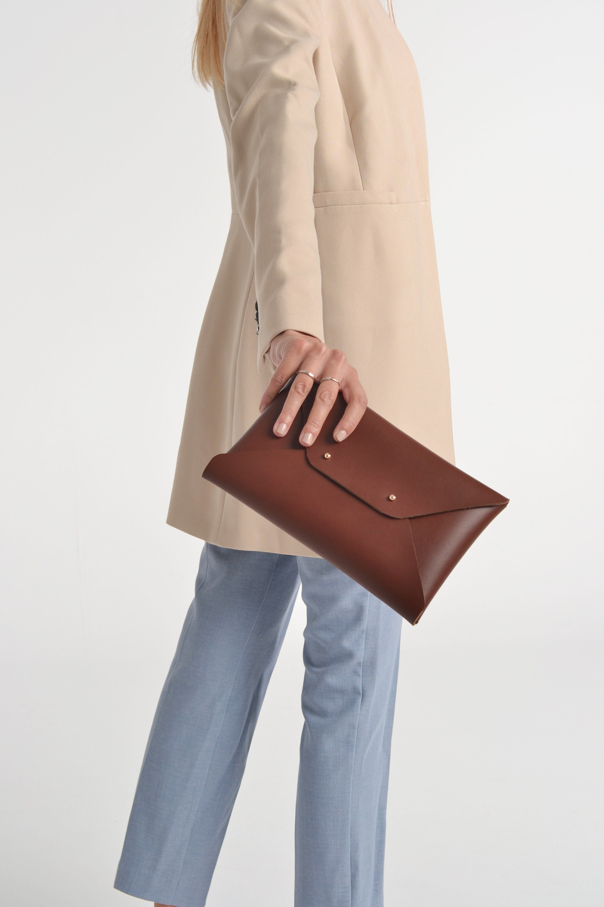 Brown leather envelope hot sale clutch