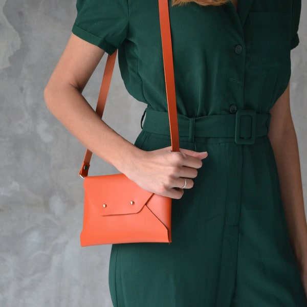 Bolso clutch de cuero naranja quemado con correa de hombro extraíble / Bolso de cuero naranja / Bolso bandolera sobre naranja / TAMAÑO PEQUEÑO