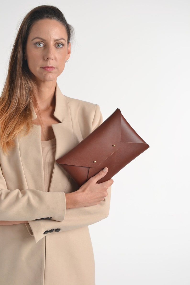 Brown leather clutch bag / Walnut brown envelope clutch / Bridesmaids clutch / Genuine leather / Cognac brown clutch / MEDIUM SIZE Only bag