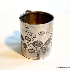 Antique Quadruple Plate Silver Mug James W Tufts Boston Engraved Childs Cup Victorian Drinkware bild 1