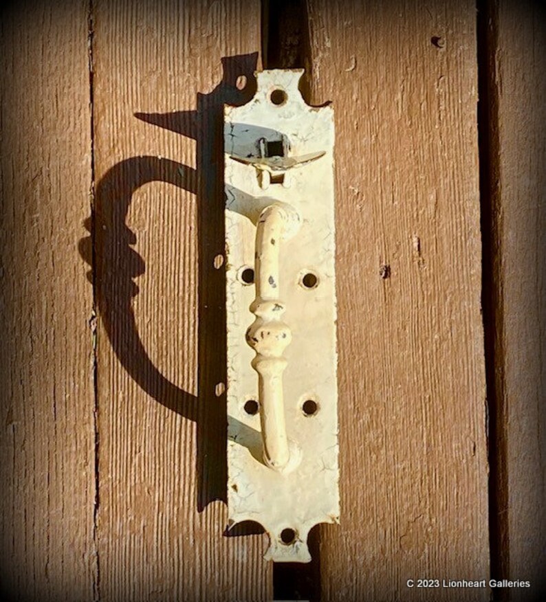 Antique Iron Thumb Latch Gate Handle With Chippy White Enamel Original Salvaged Primitive Iron Door Pull Renovation Hardware image 4