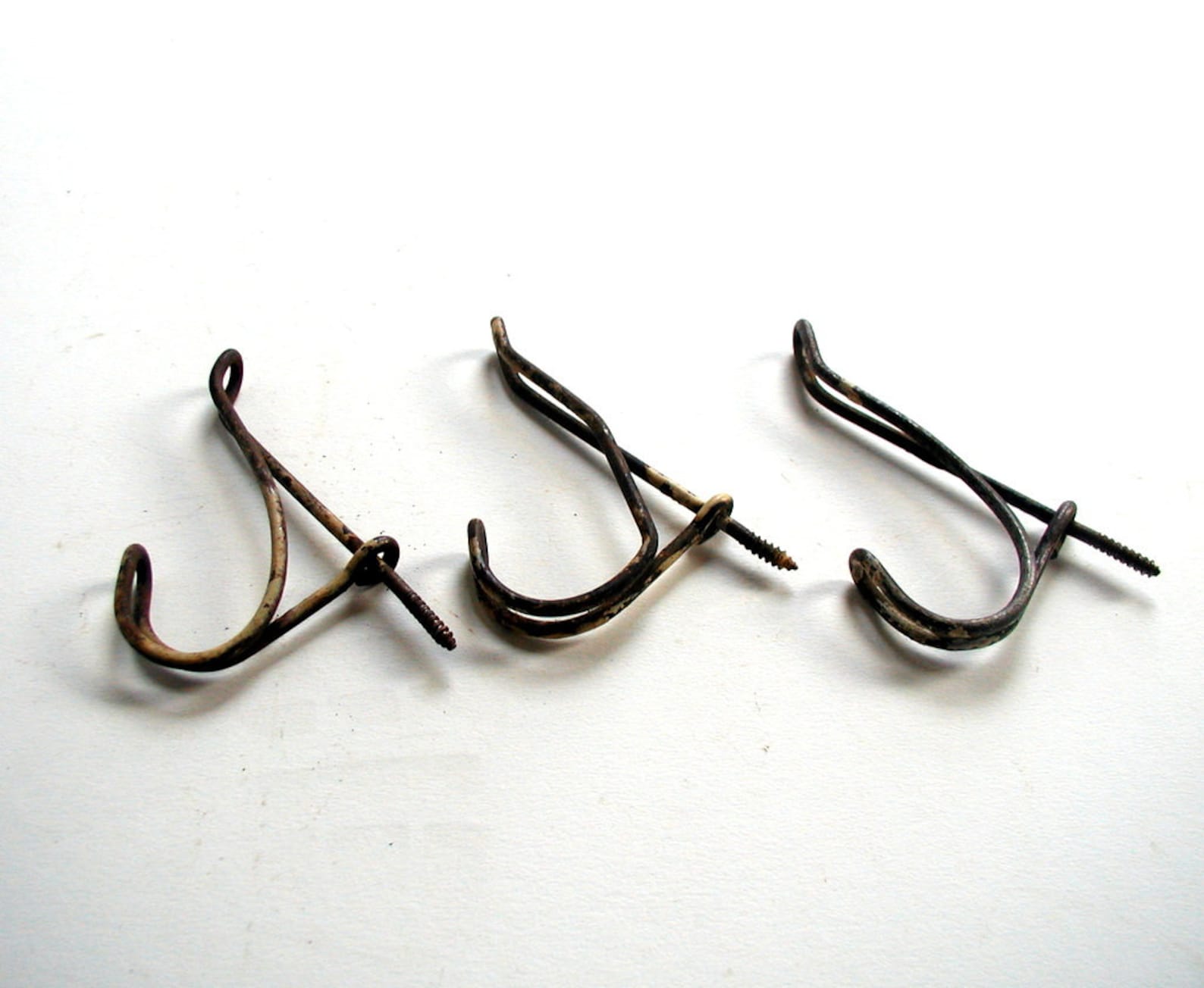 Vintage Bent Wire Coat Hooks Set of 3 Screw in Closet Hangers Etsy