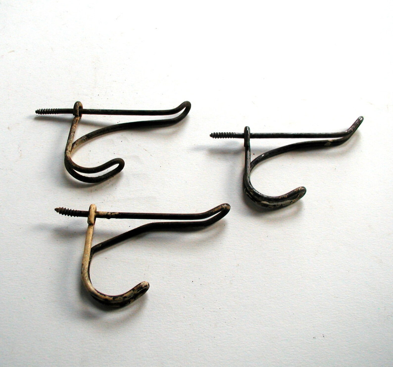 Vintage Bent Wire Coat Hooks Set of 3 Screw in Closet Hangers Etsy