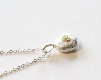 Pendant silver gold peridot