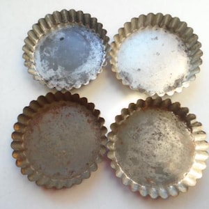 4 Vintage French Fluted Patisserie Tartelette Baking Molds, 12 cm, Aluminum Molds