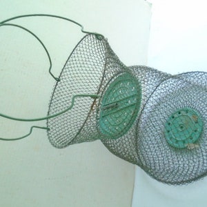 Vintage Round Collapsible French Green Wire Fish Basket / Oyster Basket / Herb or Vegetable Basket, Fishing Creel, Fish Trap