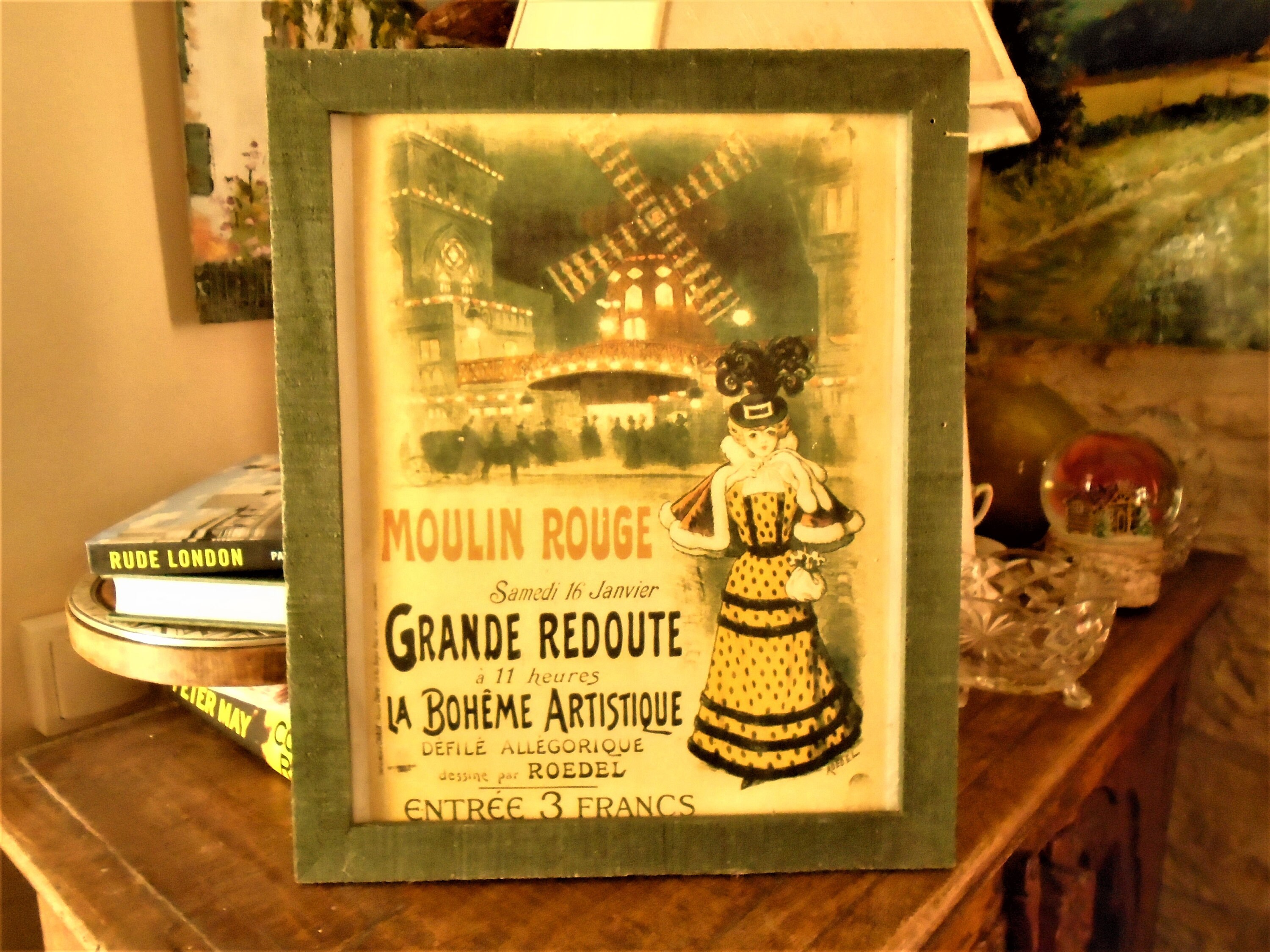 Vintage Framed Print Of Moulin Rouge, Paris, Cadre Rustique en Bois Brut Scié Vert, 13 X 11